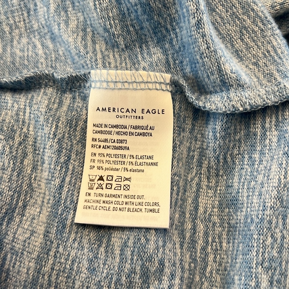 American Eagle Women’s Soft long sleeved shirt - Picture 4 of 4